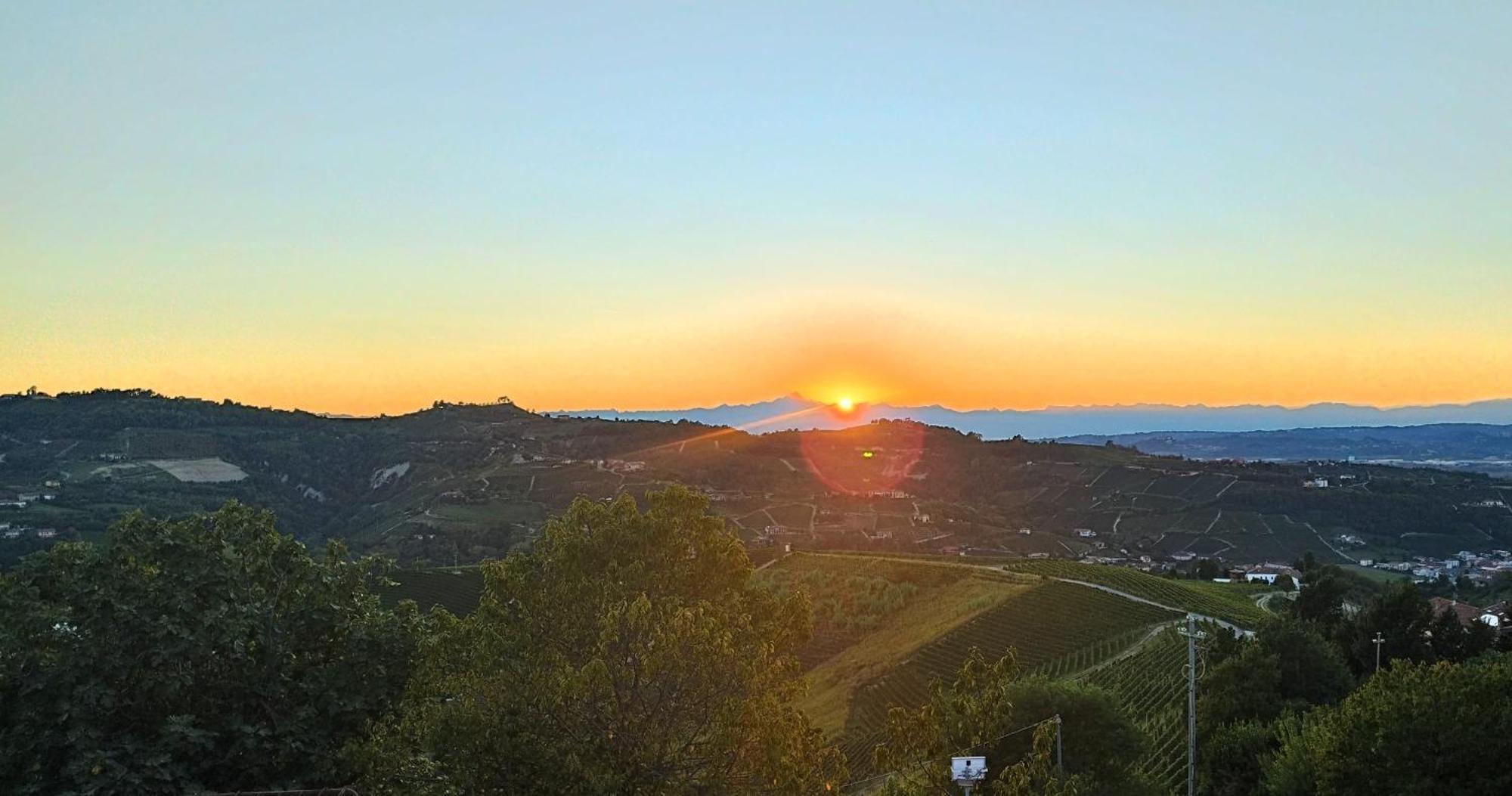 Casa Rubbo - Appartamento 'Como' Nelle Langhe Alba  Esterno foto