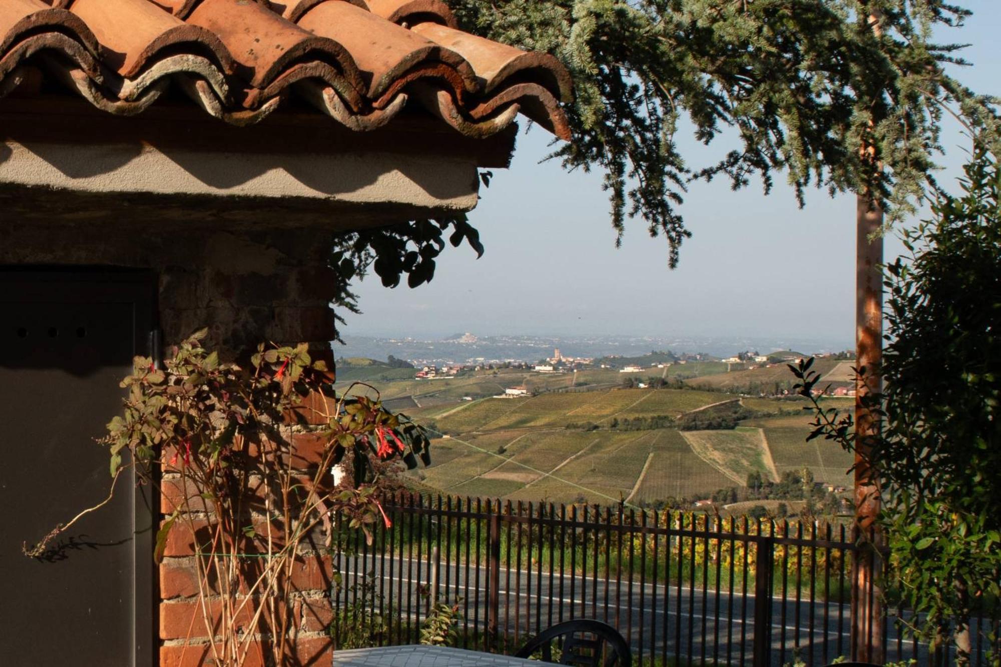 Casa Rubbo - Appartamento 'Como' Nelle Langhe Alba  Esterno foto